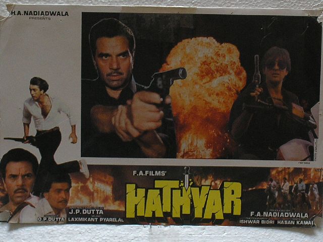cast videos hathyarsanjay dutt ...
